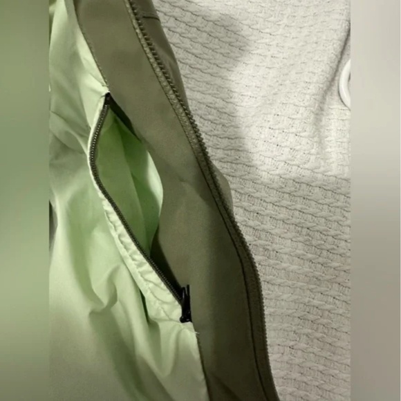 The North Face Adjustable Green Rain Jacket (S) - Picture 6 of 13
